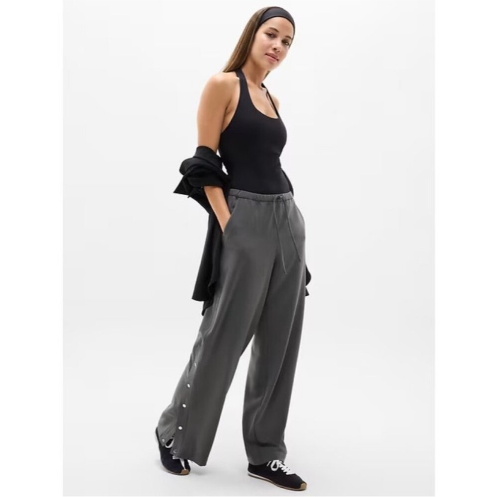 Athleta Shadow Grey Wide Leg Pants Women's LT worn once